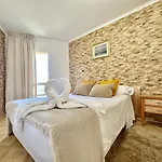 Torres De Yomely - M1f