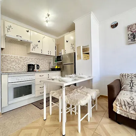 Torres De Yomely - M1f * Playa de las Américas