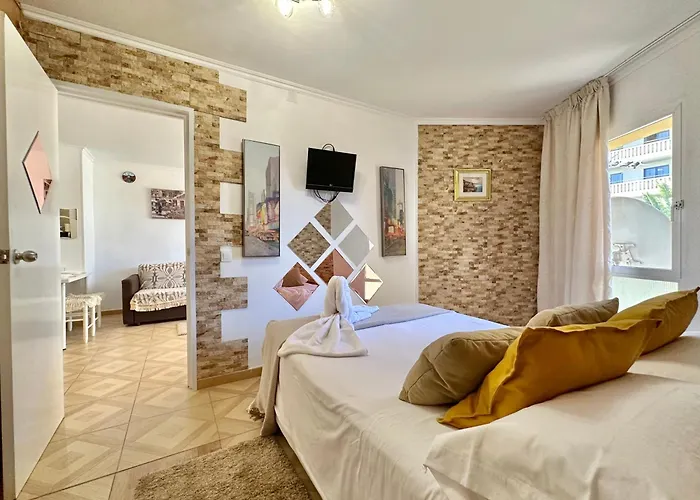 Torres De Yomely - M1f *