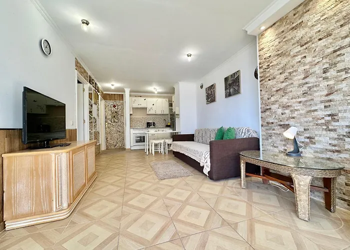 Torres De Yomely - M1f *