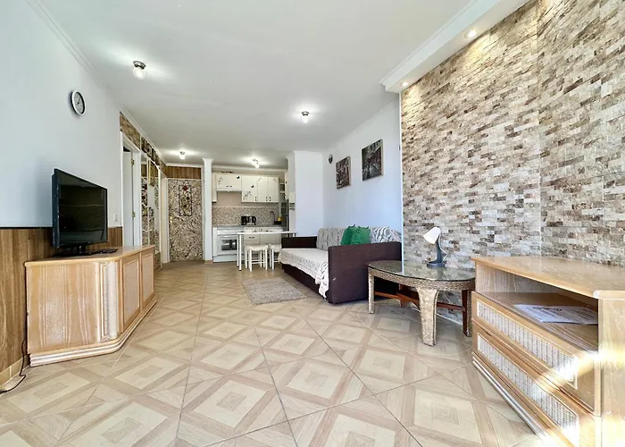 Torres De Yomely - M1f *